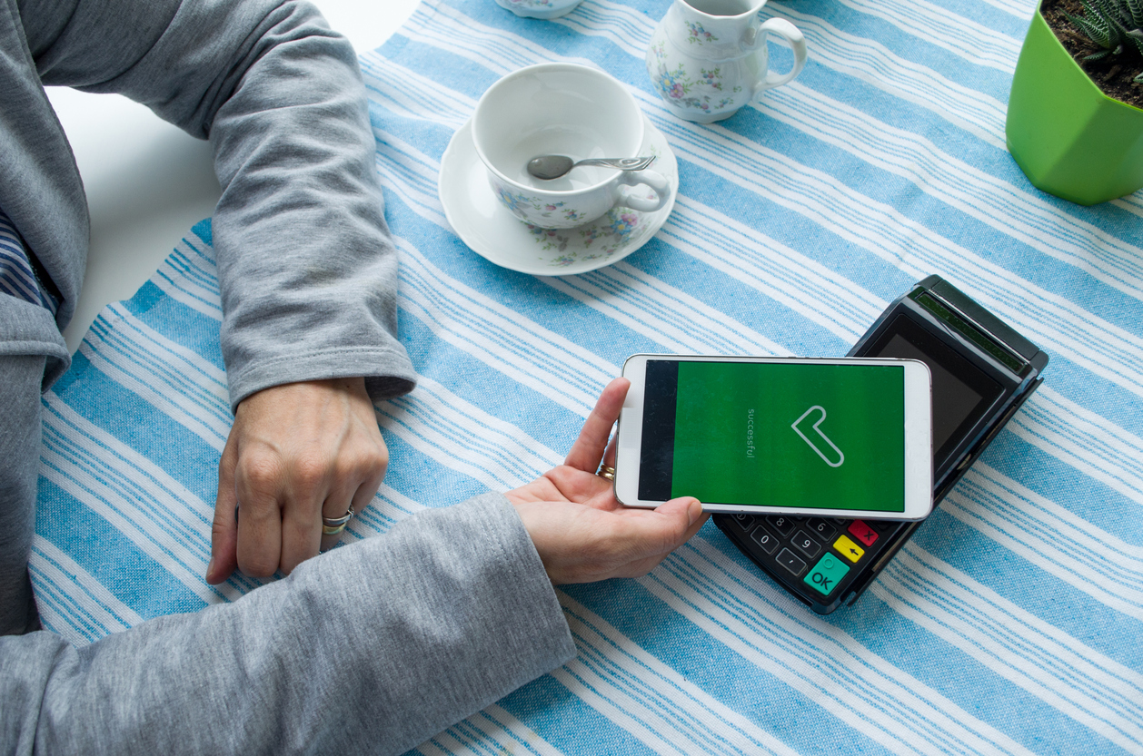 Contactless payment in a cafe