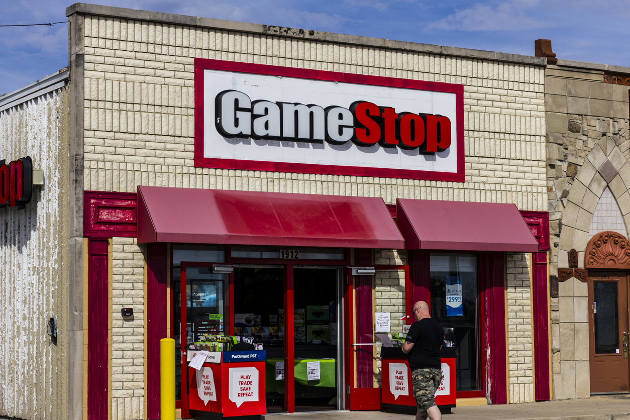 GameStop strip mall in Kokomo, USA