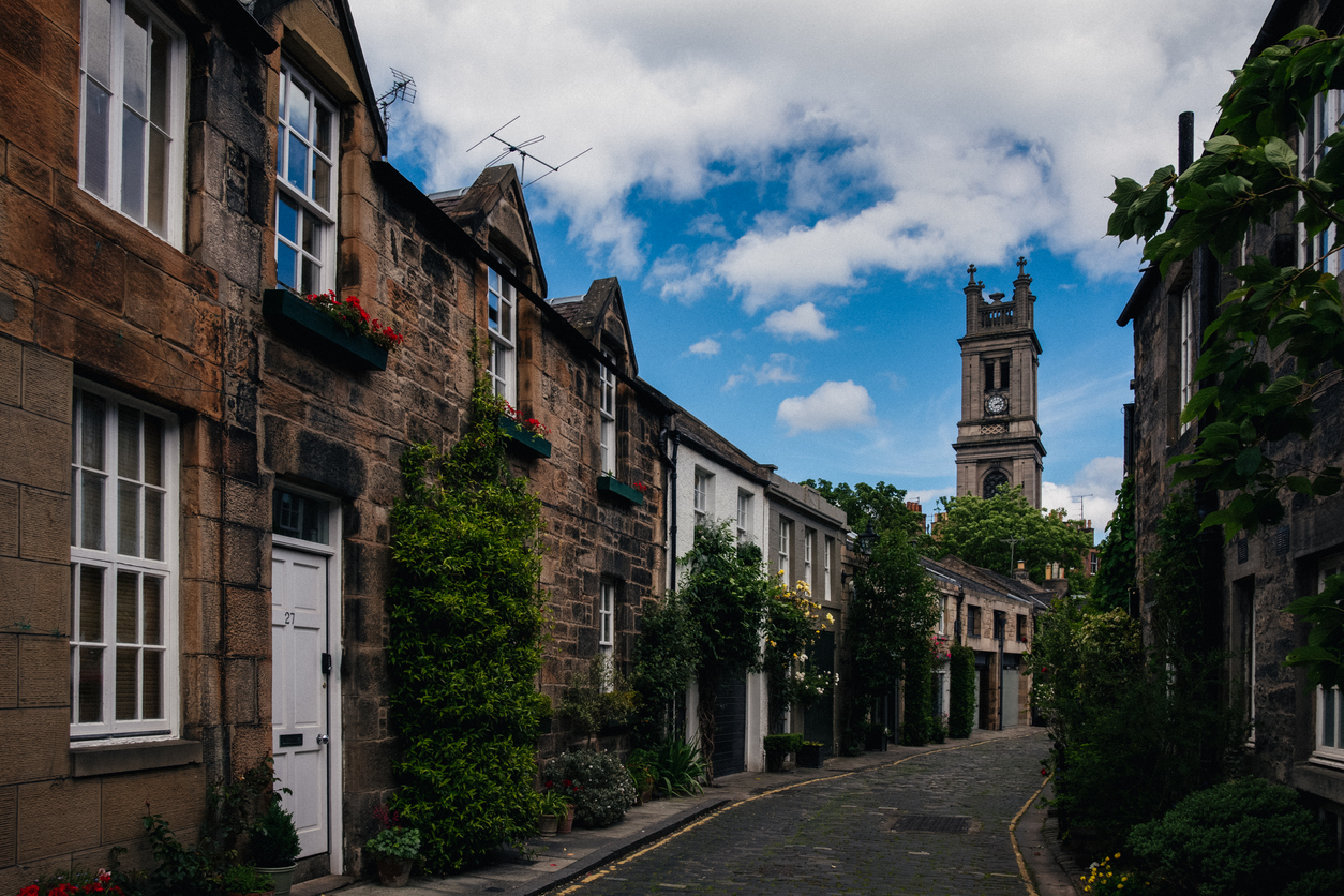 Property on Circus Lane, Edinburgh