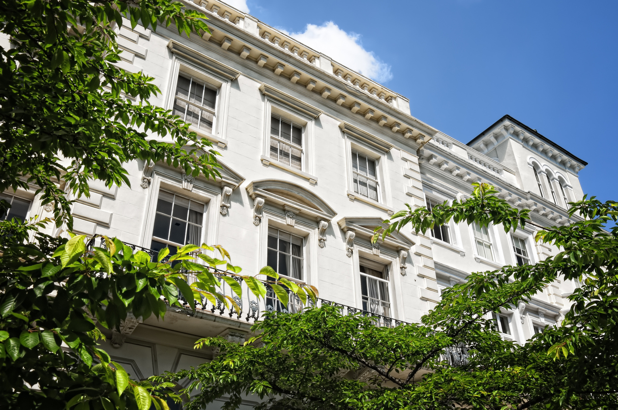 Elegant apartment building in Notting Hill, London, UK.