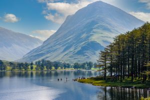 beautiful lake surrounded by mountains