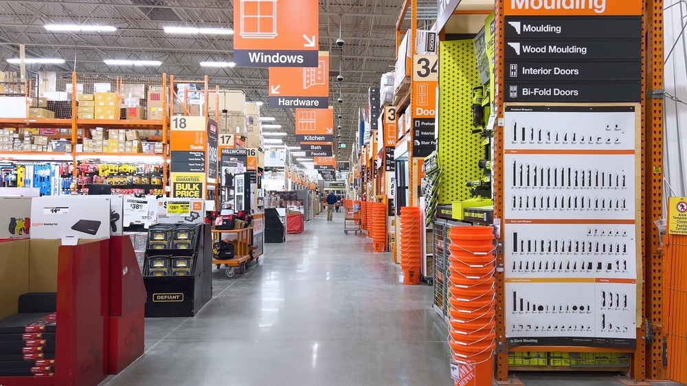 castle,rock,,colorado,,usa march,21,,2024 ,a,bright,,orderly,aisle