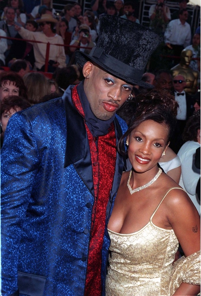 24mar97:,dennis,rodman,&,girlfriend,at,the,academy,awards.,pix: