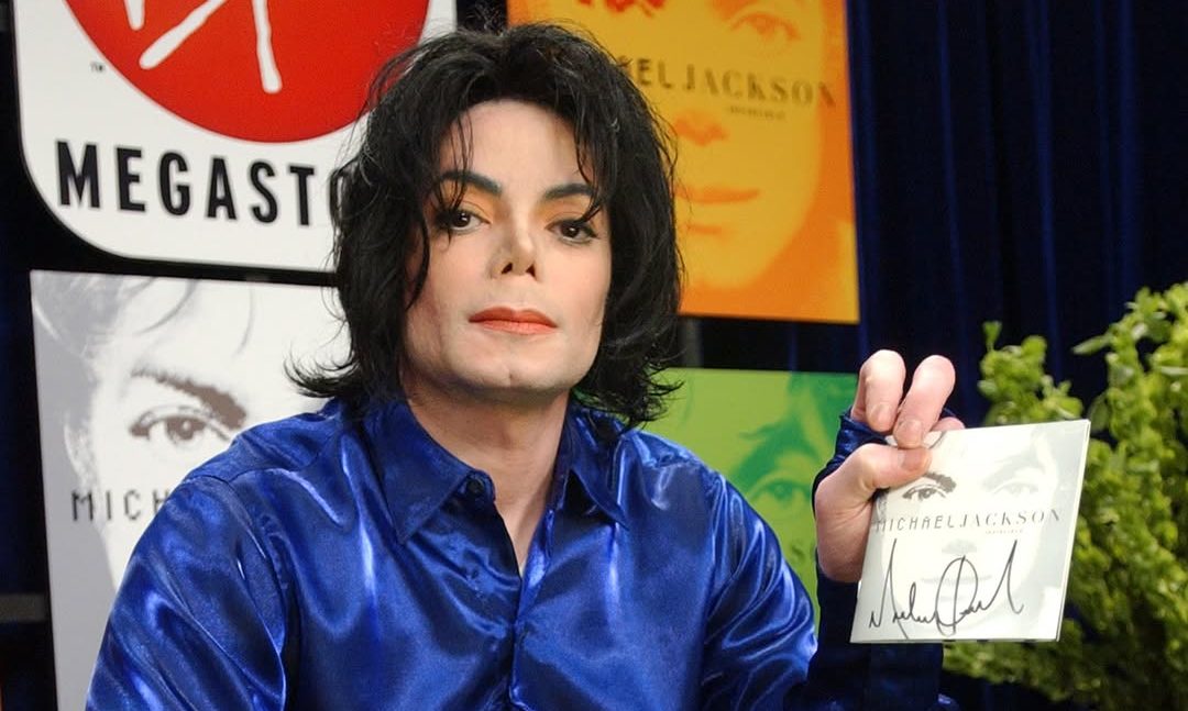 (exclusive, premium rates apply) michael jackson (photo by kmazur/wireimage)