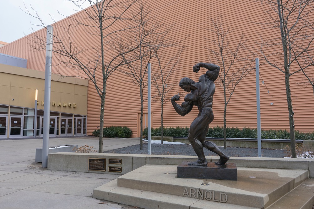 columbus,,oh,,usa,,12 31 2020:,arnold,schwarzenegger,statue,in,columbus