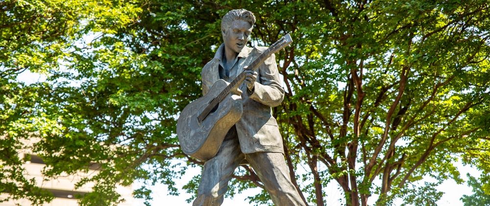 memphis,,tn,,usa, ,04 22 2024:,elvis,presley,full,size,statue