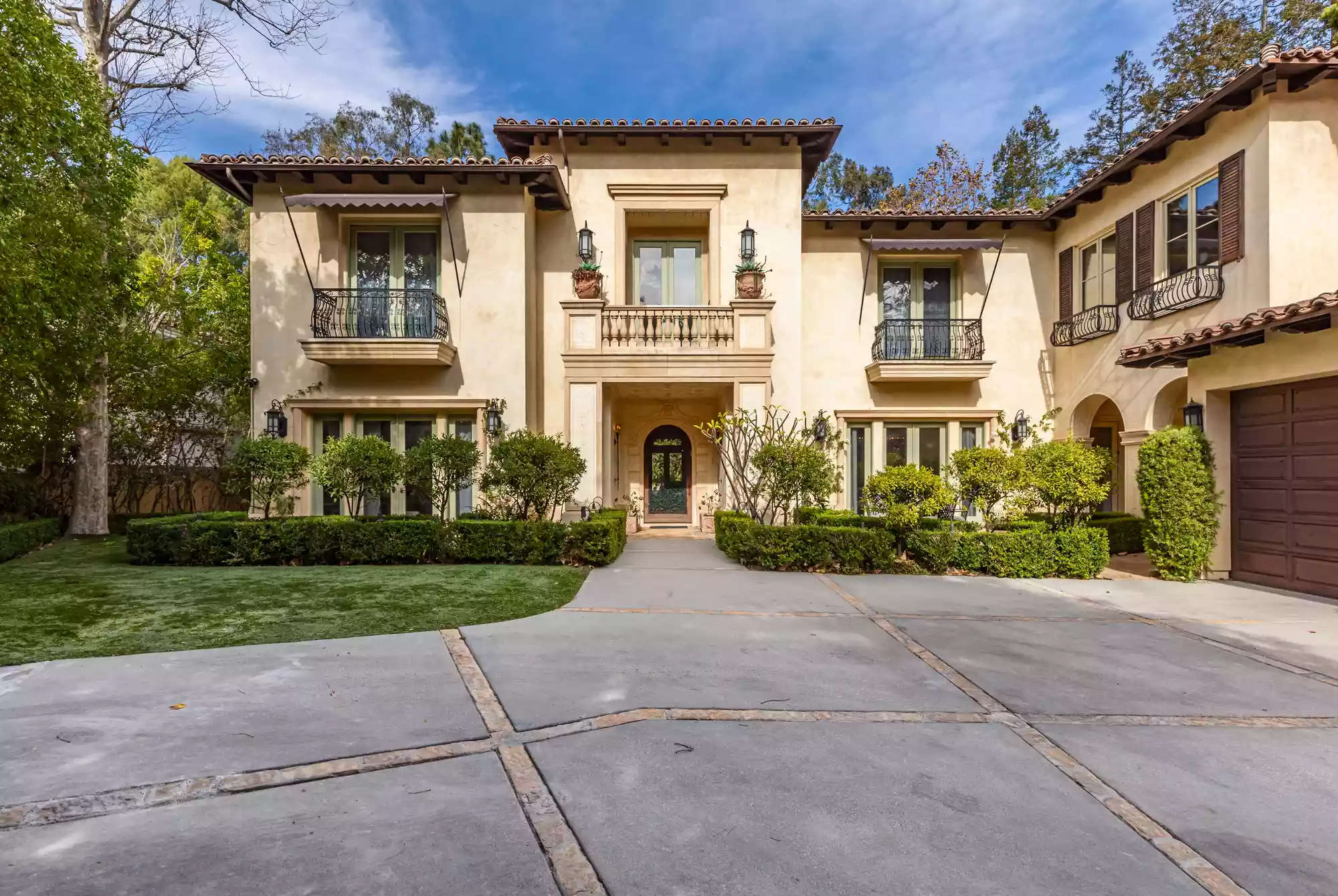 britney spears home for sale5 21425 a92e5843230a4c72a6efc1dd44d120ee