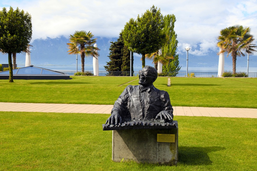 montreux,,switzerland, ,may,09:,bronze,statue,of,ray,charles,