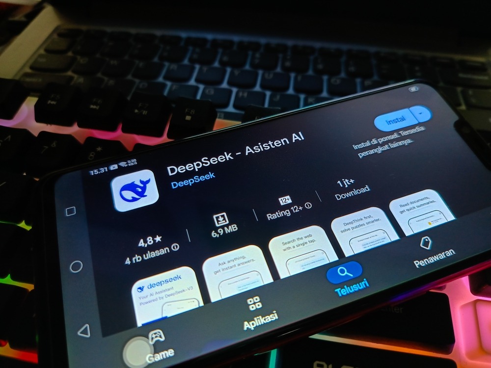 deepseek,app,logo,icon,displayed,on,a,smartphone,screen.,chinese