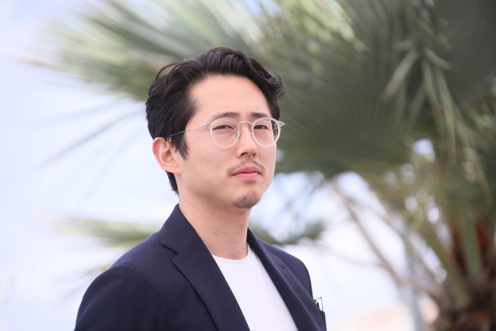 actor,steven,yeun,attends,the,photocall,for,the,'burning',during