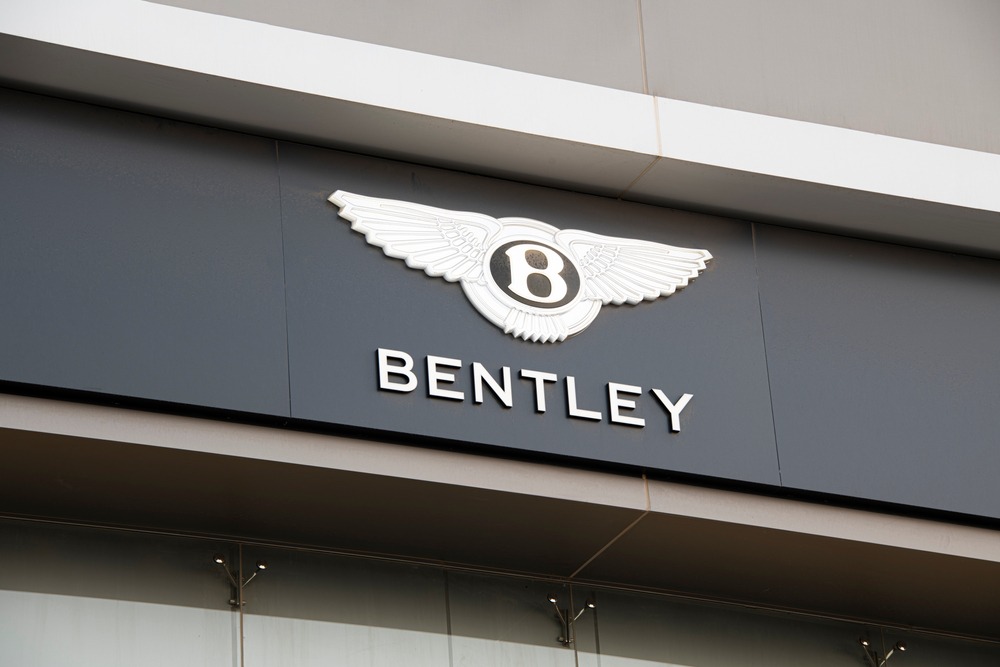 riyadh,,saudi,arabia ,march,3,,2021:,bentley,logo,"flying,b"