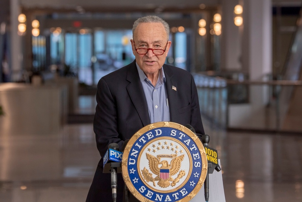 new,york,,ny,,february,27:,us,senator,schumer,announces