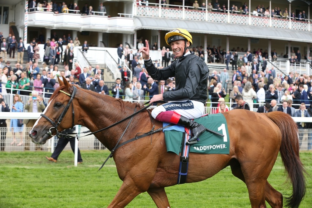 york,racecourse,,york,,north,yorkshire,,uk,:,frankie,dettori,celebrates