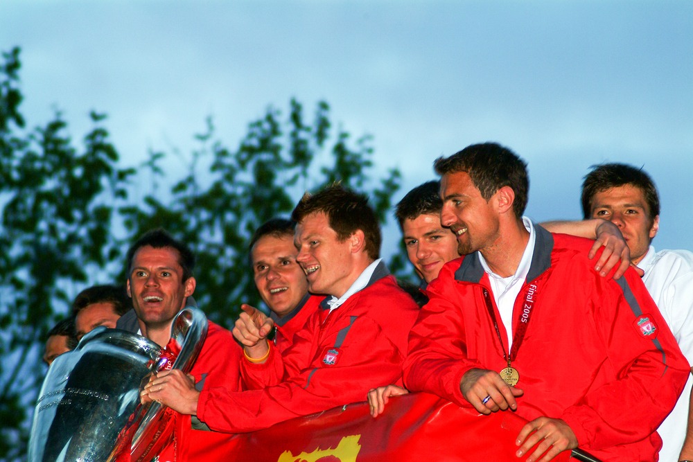 26th,may,2005,,liverpool,,uk.,the,liverpool,fc,team,bus